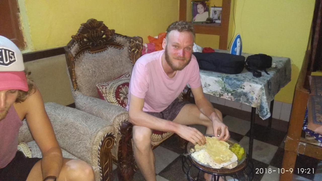 Mini Homestay Khadzsuráhó Kültér fotó